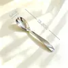 Cuchara de acero inoxidable 316, una cuchara elegante y de mango largo para uso doméstico, un diseño creativo adecuado para niños, y se puede usar para servir sopa, postres y como cuchara decorativa