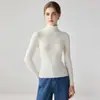 Suéter feminino de cashmere de alta qualidade pronto para usar com gola alta empilhada, macio e quente, gola alta, caimento justo, base de lã tricotada