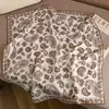 Lenço Quadrado Elegante Retrô de Seda e Lã para Mulheres 2026 Outono e Inverno Novo Estilo Lenço Quadrado Versátil Quente Lenço de Seda e Lã