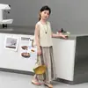 Conjunto de Verano para Niñas 2026 Nuevo Elegante Infantil Delgado Sin Mangas Hueco Top y Pantalones de Pierna Ancha Conjunto de Dos Piezas