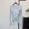 Chaqueta de punto nueva de estilo francés para principios de otoño de 2025 con volantes y mangas de campana, estilo suave con cordones, cárdigan suéter suave y sedoso para mujer