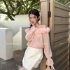 Camisa de un hombro suave estilo francés Ls para mujer Guangzhou Shisanxing Primavera 2026 Nuevo Top para mujer 22977