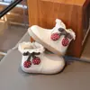 2025 Novos Sapatos de Inverno de Veludo Quentes para Meninas Crianças Estilo Coreano Sola Macia Antiderrapante Cadarço Bebê Menina Estilo Fashion