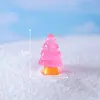 Decoraciones para árboles de Navidad en miniatura de comercio electrónico transfronterizo, accesorios de escena de nieve, artesanías de resina y figuras que brillan en la oscuridad