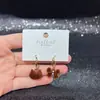 Brincos de Urso Amorosos para Outono e Inverno para Mulheres, Fofos e Doces, Versáteis, Galvanoplastia Ecológica, Atacado de Acessórios Yiwu