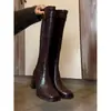 First Encounter Coleção Outono/Inverno 2026 Novidades Botas de Salto Grosso Acima do Joelho Femininas de Cano Alto Pretas com Forro de Veludo Sapatos de Salto Alto Botas Longas para Pessoas Baixas