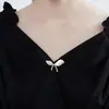 Broche de Laço com Pérola Barroca, Corsage Pequeno Exquisito de Luxo para Mulheres, Alfinete Elegante, Fivela Anti-Exposição, Acessórios para Roupas