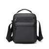 Bolso de Hombro Individual para Hombre de Color Sólido Otoño Urbano Simple Moderno Versátil Bolso Cruzado Bolso para Teléfono de Hombre Material Oxford