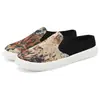 2026 Sapatilhas de Tricô Coloridas Casuais para Verão Moda Outdoor Versátil Sapatos Fechados para Casa/Passeio Diário Simples Leves