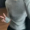 Top de punto blanco de corte ajustado y cuello redondo para mujeres petite, adecuado para otoño e invierno, se puede usar como capa interior o solo, con diseño de hombro regular