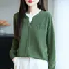 Outono de 2026 Novo Tricô Feminino Gola Redonda Cardigã Falso Duas Peças Suéter Jacquard Suéter Feminino Casaco Color Block