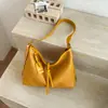 Bolso de Mujer 2026 Verano Nuevo Estilo Casual Marrón Tejido Pequeño Bolso Cruzado Cuero Suave Simple Versátil Bolso de Mano Vintage
