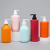 Peluche Pe Personalizado Material Suave Botella Redonda 300ml Gel de Ducha Champú Loción para Bebé Niños Botella Rellenable Tipo Dispensador