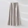 Saia Midi Elegante de Cetim Brilhante com Cauda de Peixe de Cintura Alta Emagrecedora para Mulheres, Novo Estilo de Verão, Saia Plissada Versátil Refrescante