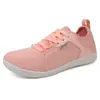 Nuevos zapatos de hombre de horma ancha, zapatos de mujer para caminar, zapatos de punta ancha, transpirables, suela suave, para pareja, tejido fly, zapatos deportivos para conducir