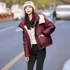 Jaqueta Puffer Acolchoada de Cor Contrastante Feminina Curta Inverno 2025 Novo Estilo Popular Este Ano Jaqueta Pãozinho Pequena