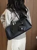 Bolso de Mujer de Moda 2026 Estilo Nuevo Bolso de Mano de Gama Alta para el Trabajo Bolso Tote Versátil Gran Capacidad Bolso de Hombro Moderno