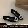 Sapatos baixos estilo fada suave estilo francês, novo modelo outono 2026, bico baixo com strass, estilo para noite, bico quadrado, sapatos femininos elegantes