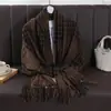 Bufanda Clásica de Cuadros Bloques de Color con Borlas Estilo Coreano para Mujer, Moda Otoño e Invierno, Versátil, Cálida y Engrosada, Bufanda para Estudiantes Transfronteriza