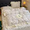 Juego de cuatro piezas de funda de cama de terciopelo para gato perezoso estilo princesa, suave y amigable con la piel de terciopelo de leche con encaje, juego de tres piezas de funda de edredón engrosada y cálida