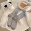 Meias Femininas de Inverno de Lã Grossa, Meias Japonesas de Cano Médio, Meias Femininas da Moda Doces e Quentes com Bloco de Cores, Meias Slouch