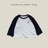 Camiseta de Manga Larga con Bloques de Color Bordados Estilo Coreano para Bebés y Niños Pequeños, Ropa Exterior Básica Simple para Primavera/Otoño