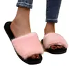 2026 Nuevas Pantuflas Suaves de Piel Sintética Estilo Transfronterizo Europeo y Americano Elegante para Mujer para Uso en Casa y al Aire Libre en Todas las Estaciones
