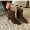 Botas de Cowboy Ocidentais Estilosas para Mulheres, Novidade Outono/Inverno 2026 Vintage Versátil Camurça Couro Macio Aumento de Altura Botas de Cano Curto
