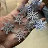 10 4cm Pasadores para el Cabello de Niños Tela No Tejida Hielo y Nieve Parches de Copos de Nieve con Brillo Accesorios para Joyería Hechos a Mano DIY Accesorios para el Cabello Materiales
