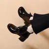 Botas Estilo Britânico Doc Martens Femininas 2026 Nova Coleção Outono Inverno Bico Redondo Salto Alto Botas Estilo Britânico Couro Macio Botas Individuais Sola Grossa Botas Curtas