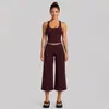Conjunto fitness transfronteiriço com top de alça larga para yoga, conjunto de calça capri para corrida e fitness com absorção de suor e secagem rápida