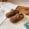 Zapatos Birkenstock para Niñas 2026 Primavera/Otoño Estilo Nuevo Suela Suave Bebé Pequeño Moda Zapatos Pequeños de Cuero Mocasines para Niños Zapatos de Conducir