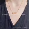 Collar Clásico de Tres Diamantes Full Diamond Familia Mei para Mujer, Cadena para Clavícula Versátil de Moda Ajustable en Oro Rosa de Alta Gama