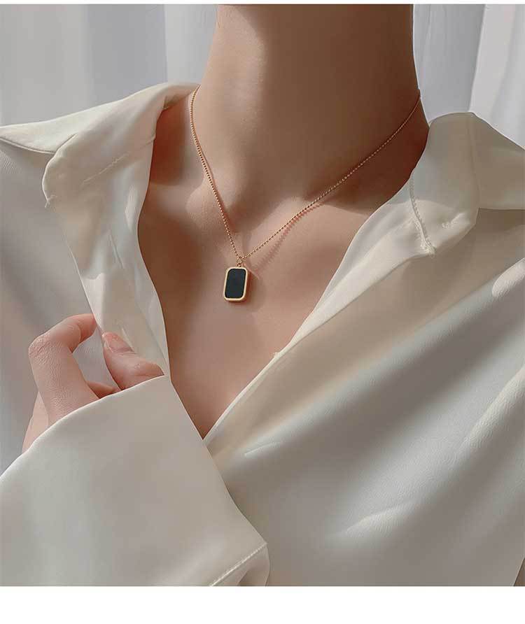 方牌项链详情_02