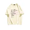 Blusa de Verão Feminina Estilo Coreano Doce com Estampa de Letras, Gola Redonda e Manga Curta, com Sensação Relaxada e Versátil para o Trabalho e Uso Casual