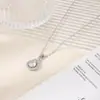 Colar Elegante de Luxo Leve em Formato de Gota com Microdiamantes para Mulheres, Corrente de Clavícula Personalizada Moderna e Versátil