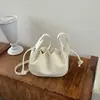 Bolsa de bolinho transfronteiriça moderna e casual 2026 nova bolsa feminina popular bolsa transversal estilosa bolsa de ombro casual da moda