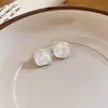 Brincos Ins-Style de Zircônia com Gotejamento de Óleo em Formato de Losango para Mulheres, Brincos de Luxo Leve de Alta Qualidade, Brincos de Design de Moda de Nicho, Versátil