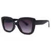 Gafas de Sol Europeas y Americanas Transfronterizas de Marco Grande, Combinación de Colores, Moda para Viajes Fotografía Callejera, Gafas de Sol para Mujer Ojo de Gato Anti-UV al por Mayor