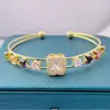 Pulseira Aberta Flor Quadrada de Diamante Colorido com Zircônia de Camada Dupla Moda Transfronteiriça Europeia e Americana Nova Pulseira Joia de Mão Exquisita de Celebridade da Internet