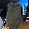 Estação Europeia Outono/Inverno Nova Jaqueta Outdoor com Capuz, Forrada de Algodão, Moderna, à Prova de Vento, Jaqueta de Inverno Masculina de Luxo Leve