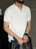 Camisa Polo Listrada de Manga Curta Estilo Old Money para Homens, Camisa Fina de Tricô de Seda de Gelo para o Verão com Gola Reversível, Top de Corte Ajustado