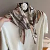 Nuevo pañuelo de cadena de alta gama para mujer, versátil, adelgazante, elegante, retro, adecuado para viajes, sesiones de fotos, protección solar y uso diario, moderno y con estilo