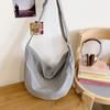 Bolso de Nailon de Gran Capacidad Transfronterizo para Mujer Verano 2025 Nuevo Nicho Casual Hombro Cruzado Bolso Dumpling para Viajeros