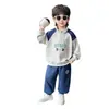 Traje deportivo de primavera para niños 2026 nuevo elegante sudadera con cuello alto y conjunto de dos piezas para niños mayores