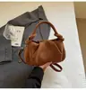 Bolso de Mano Cuadrado Pequeño con Textura de Gamuza Retro para Mujer 2025 Invierno Nuevo Estilo Casual Versátil Elegante Bolso de Hombro Cruzado