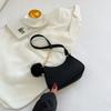 Bolso Pequeño para Mujer 2023 Primavera Bolso de Hombro Retro Bolso Bandolera de Moda Simple Bolso de Axila Estilo Extranjero Bolso de Mujer de Fieltro