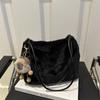 Bolso de mujer vintage de diseño de nicho de felpa de nuevo estilo de invierno 2024, bolso bandolera de hombro de alta gama con todo incluido para mujer