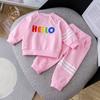 Terno de outono de manga comprida para meninas coreanas, roupa esportiva solta, suéter com letras da moda para crianças, calças casuais, conjunto de duas peças