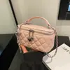 Bolsa Caixa de Mão de Moda Nicho de Comércio Exterior para Mulheres 2025 Nova Bolsa de Corrente Acolchoada Versátil Bolsa Pequena Transversal de Ombro Único
